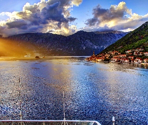 Góry, Chmury, Czarnogóra, Miasto, Kotor, Zachód Słońca