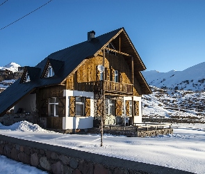 Dom, Góry, Zima