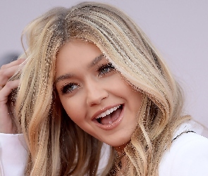 Uśmiechnięta, Modelka, Amerykańska, Gigi Hadid