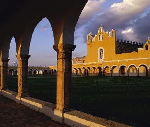 Meksyk, Budowla