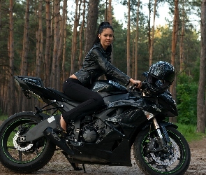Kawasaki, Motocykl, Las, Brunetka