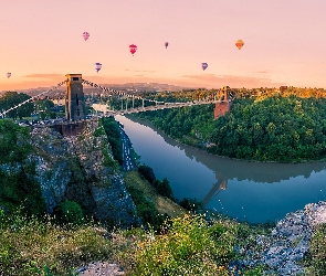 Most, Balony, Rzeka