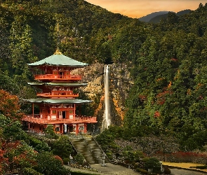 Prefektura Wakayama, Góry, Wodospad Nachi, Świątynia buddyjska Seiganto-ji, Japonia