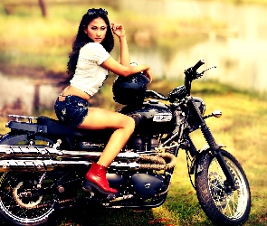 Triumph , Brunetka, Kobieta , Scrambler, Motor