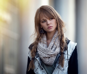 Modelka, Smutek, Szal, Warkocze, Blondynka
