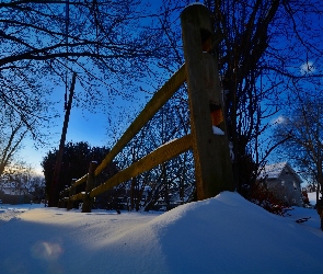 Drzewa, Dom, Płotek, Śnieg, Zima