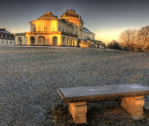 Zamek, Ławka