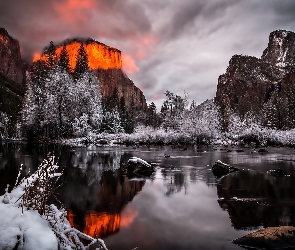 Rzeka, Zima, Stan Kalifornia, Stany Zjednoczone, Park Narodowy Yosemite, Góry