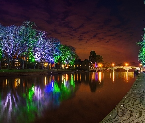 Park, Rzeka, Światła
