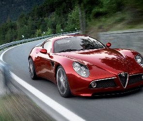 Alfa Romeo 8C, Testowa, Jazda