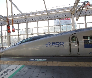Osaka, Dworzec, Pociąg