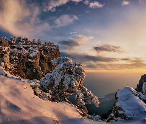 Zima, Śnieg, Skały, Jezioro, Zachód Słońca, Góry