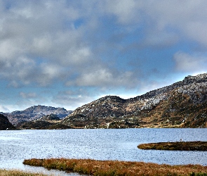 Góry, jezioro