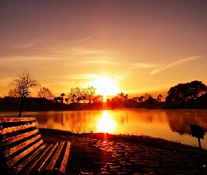 Staw, Ławka, Drzewa, Zachód słońca, Park