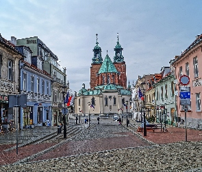 Gniezno, Kamienice, Katedra