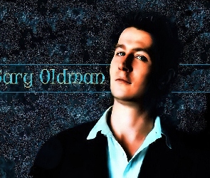 Gary Oldman, biała koszula, niebieskie oczy