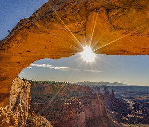 Stan Utah, Park Narodowy Canyonlands, Skała, Stany Zjednoczone, Promienie słońca, Kanion, Łuk