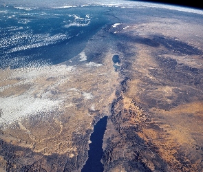 Kosmos, Ziemia