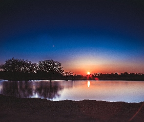 Odbicie, Drzewa, Jezioro, Zachód słońca