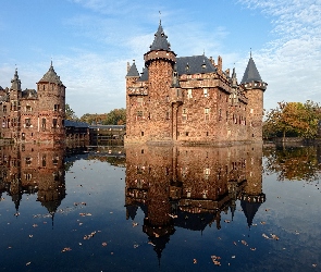 Zamek De Haar, Staw, Gmina Utrecht, Holandia, Haarzuilens