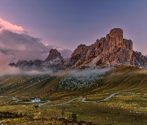 Droga, Passo di Giau, Dolomity, Mgła, Góry, Włochy, Prowincja Belluno