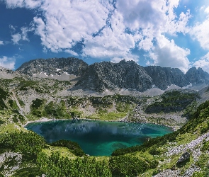 Góry, Jezioro, Niebo, Roślinność, Chmury, Śnieg