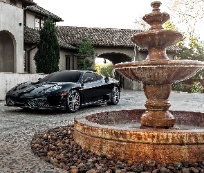 Czarne, Krzewy, Fontanna, Ferrari F430, Dworek