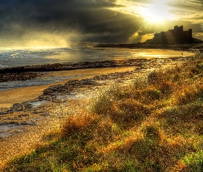 Wybrzeże, Morze Północne, Miejscowość Bamburgh, Zamek Bamburgh, Hrabstwo Northumberland, Anglia