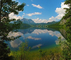 Góry, Drzewa, Jezioro