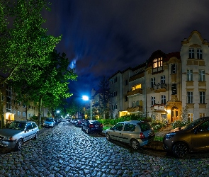 Berlin, Bloki, Niemcy, Światła, Droga, Noc, Drzewa, Samochody