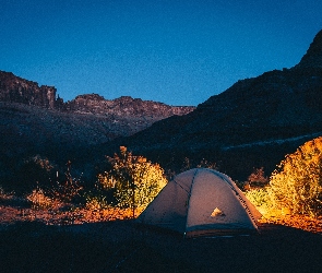 Noc, Namiot, Góry