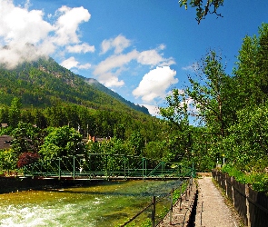 Chmury, Bad Aussee, Austria, Drzewa, Most, Rzeka, Domy, Góry