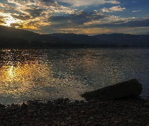 Kamień, Jezioro, Zachód słońca, Woda