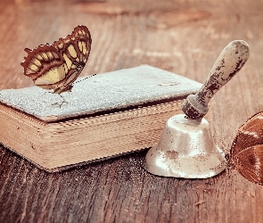 Książka, Dzwonek, Motyle