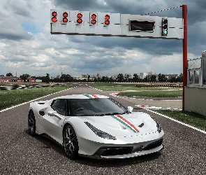 Ferrari 458, Samochód