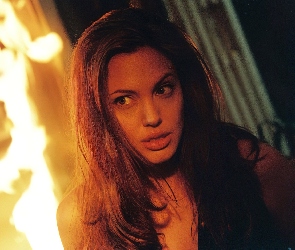 Angelina Jolie, długie włosy