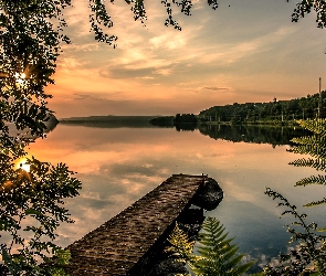 Słońca, Wschód, Drzewa, Jezioro, Roślinność, Pomost