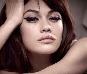 Olga Kurylenko, Aktorka, Kobieta, Piękna, Makijaż, Spojrzenie