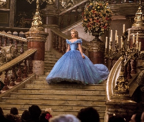 Dziewczyna, Aktorka, Kopciuszek, Lily James, Cinderella, Film, Niebieska, Suknia, Schody