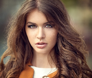 Szatynka, Twarz