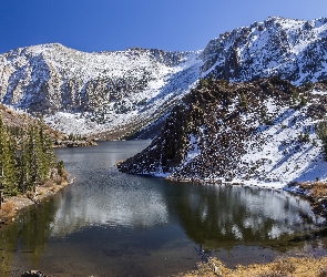 Stany Zjednoczone, Kalifornia, Zima, Jezioro Ellery, Góry, Park Narodowy Yosemite