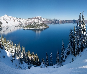 Zima, Jezioro Kraterowe, Wyspa Czarodzieja, Stany Zjednoczone, Oregon, Park Narodowy Jeziora Kraterowego