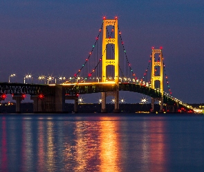 Stany Zjednoczone, Cieśnina Mackinac, Most Mackinac, Stan Michigan
