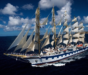 Fregata, SV Royal Clipper, Żaglowiec