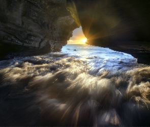 Jaskinia, Promienie słońca, Morze