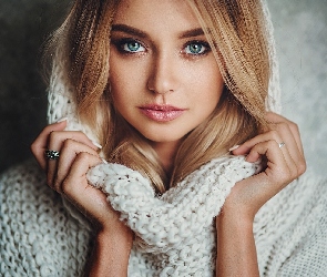 Blondynka, Sweter, Kobieta