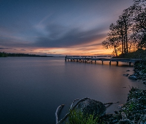 Jezioro Ekoln, Drzewa, Pomost, Zachód słońca, Szwecja