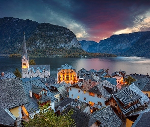 Hallstatt, Austria, Alpy Salzburskie, Domy, Kościół, Góry, Jezioro Hallstättersee