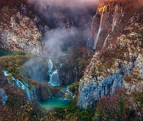 Plitvice, Góry, Chorwacja, Wodospad, Jeziora, Park Narodowy Jezior Plitwickich, Krzewy, Skały