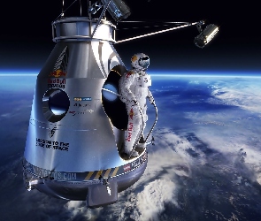 Felix Baumgartner, Kapsuła, Ziemia